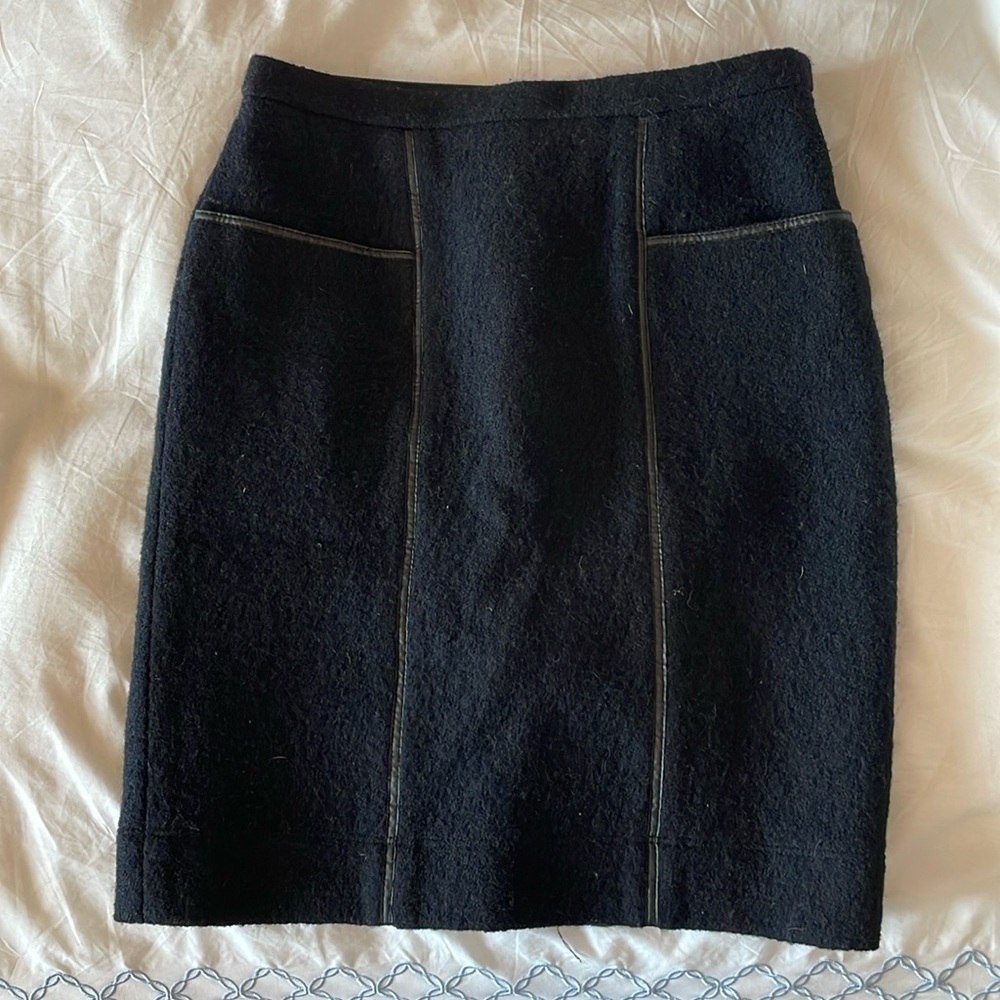 BCBG skirt, size XS, black with leather piping